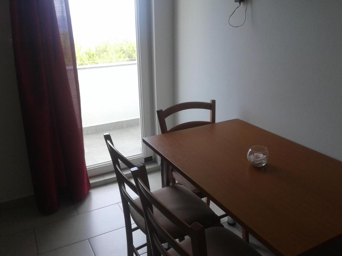 Apartmani Petra Примоштен Экстерьер фото