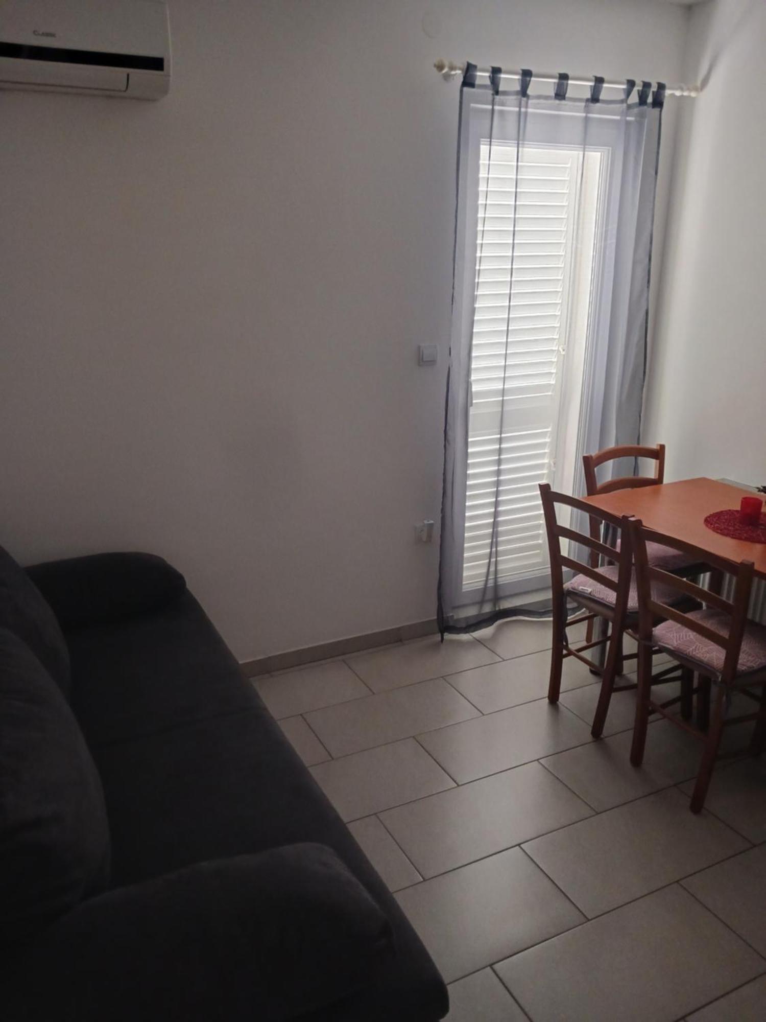Apartmani Petra Примоштен Экстерьер фото